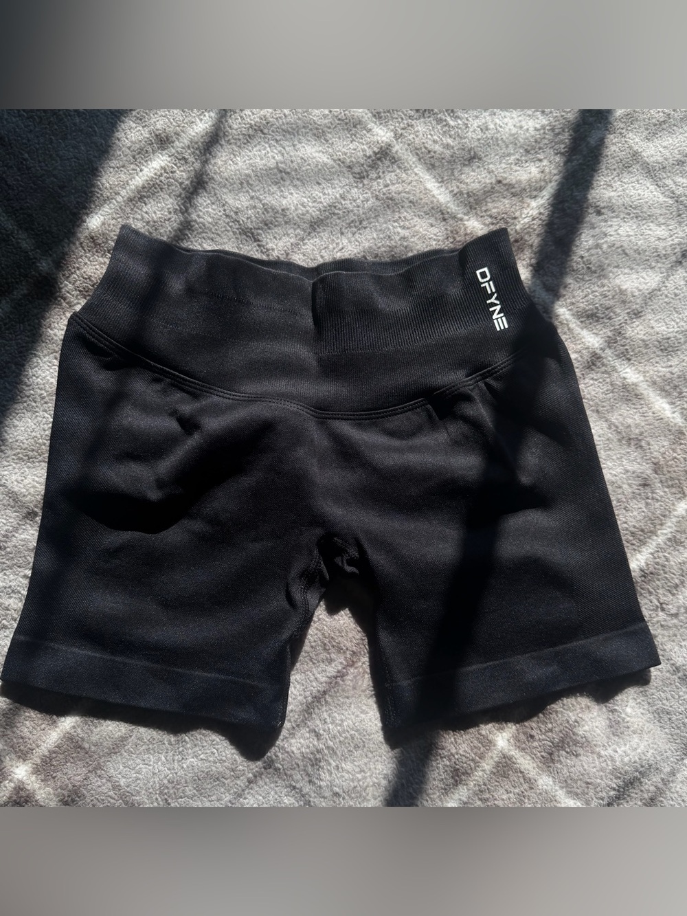 DFYNE Black Impact 4.5’ Small
